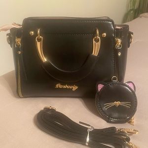 This beautiful pocketbook